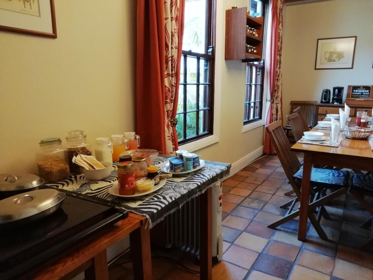 Newlands Guest House Cape Town Bagian luar foto